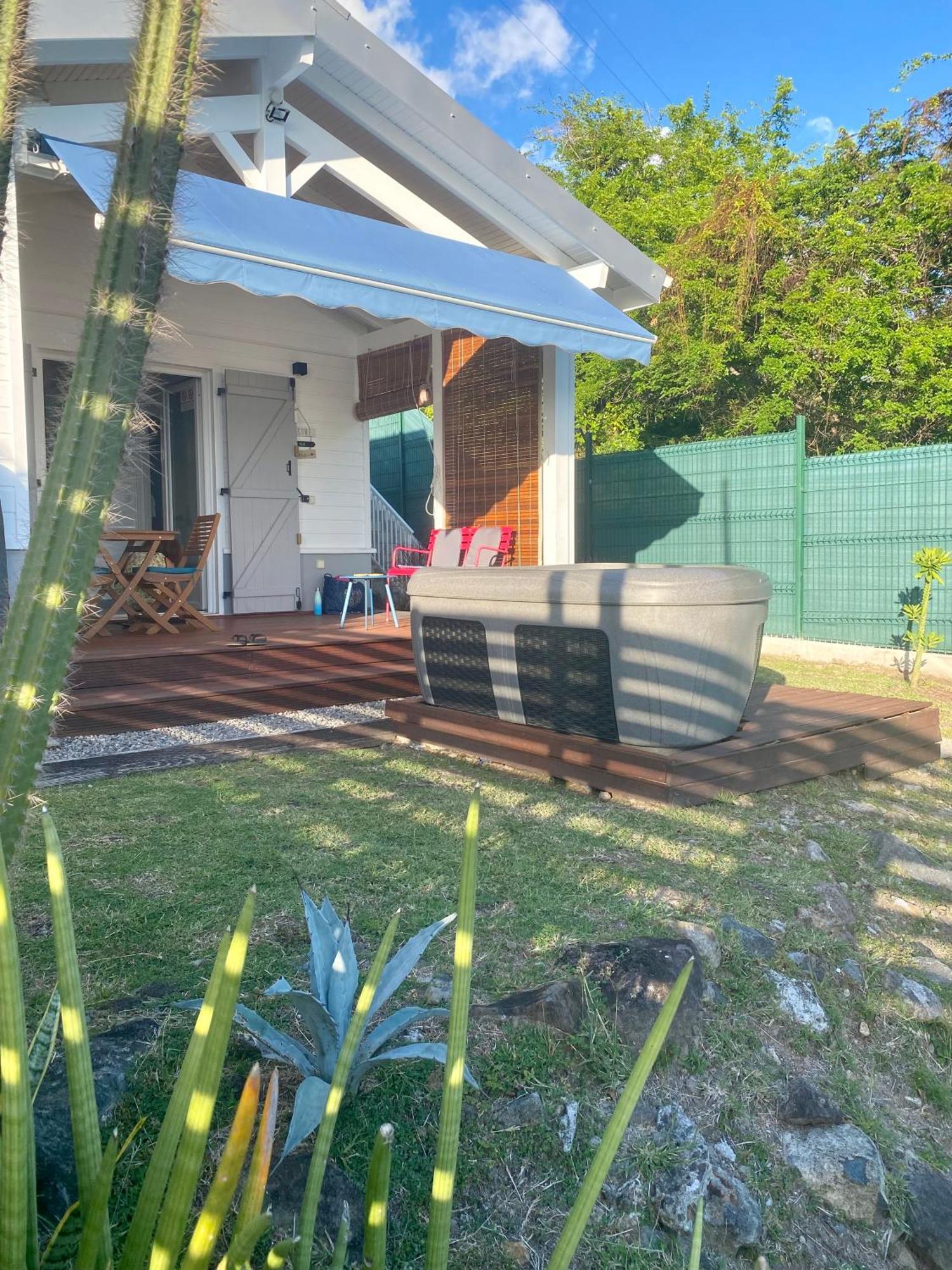 Bungalow Palbéa supérieur avec SPA et vue mer Schoelcher Exterior foto